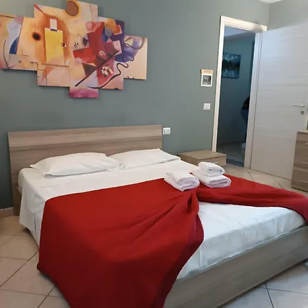 Apartment Anche A Su Richiesta